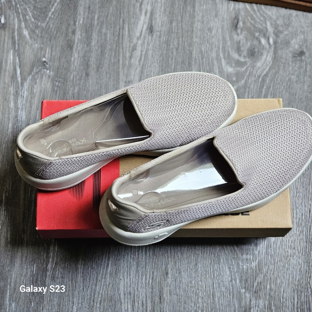 Skechers GoWalk Joy Slip On Sneakers Flats Shoes Taupe Womens 8.5 - Picture 10 of 10